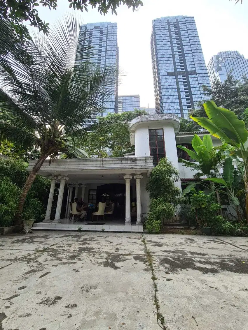 Rumah Bagus Prime Area SCBD Hitung Tanah Jl. Tulodong, Kebayoran Baru