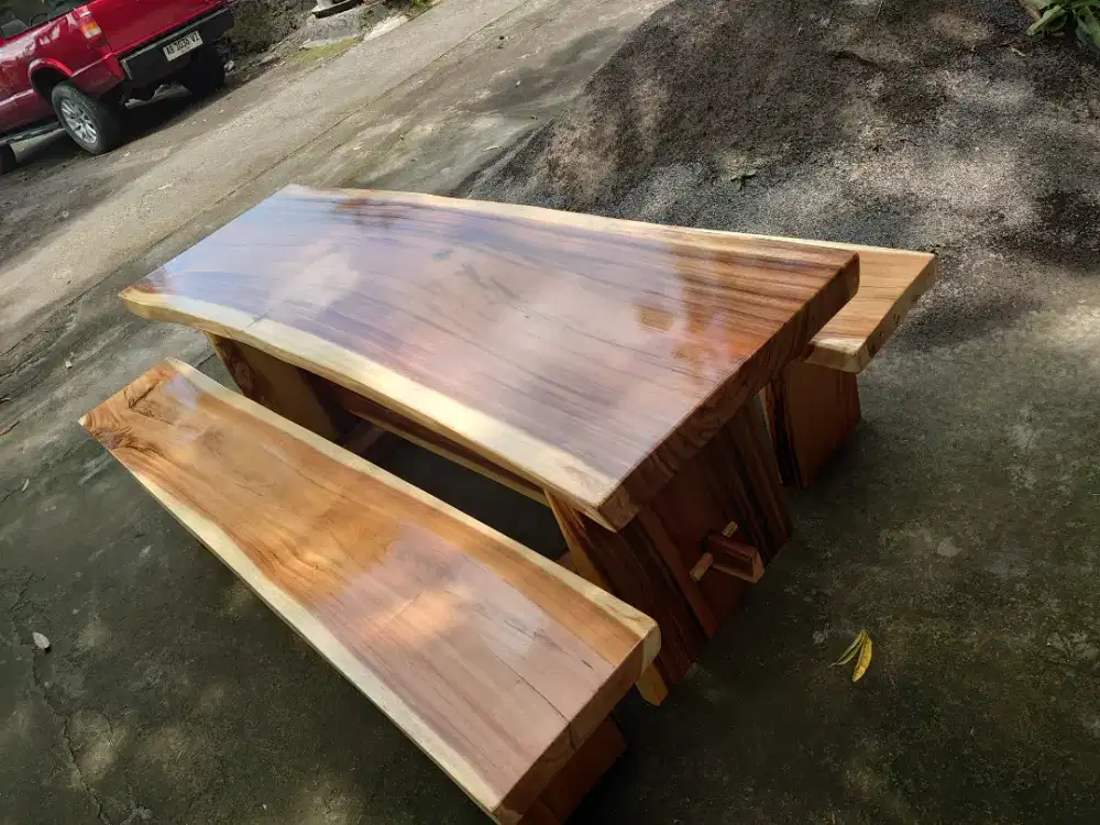 Meja kayu trembesi/ meja trembesi