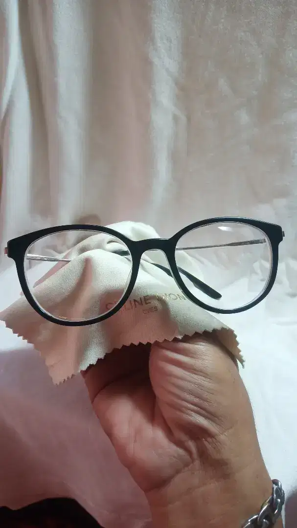 Celine Dion frame kacamata