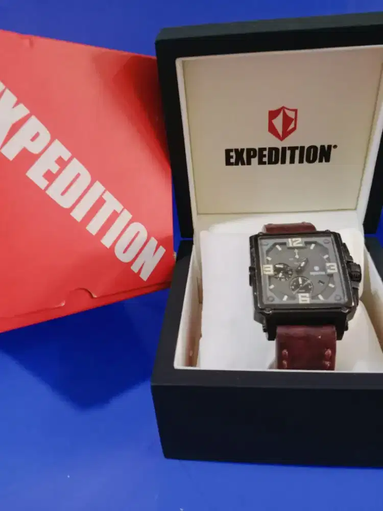 Jam tangan pria expedition