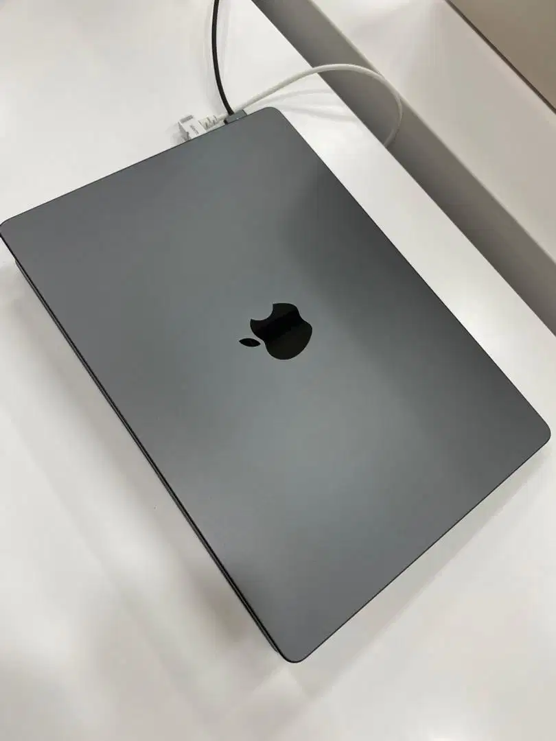 Macbook Pro M4 14inch 1TB 2025 New Resmi iBox Indonesia