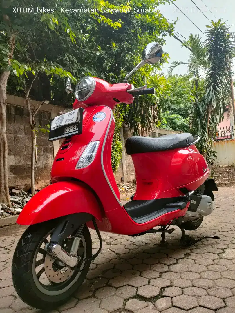 VespaLX125 ABS i-get(L) MERAH 2024