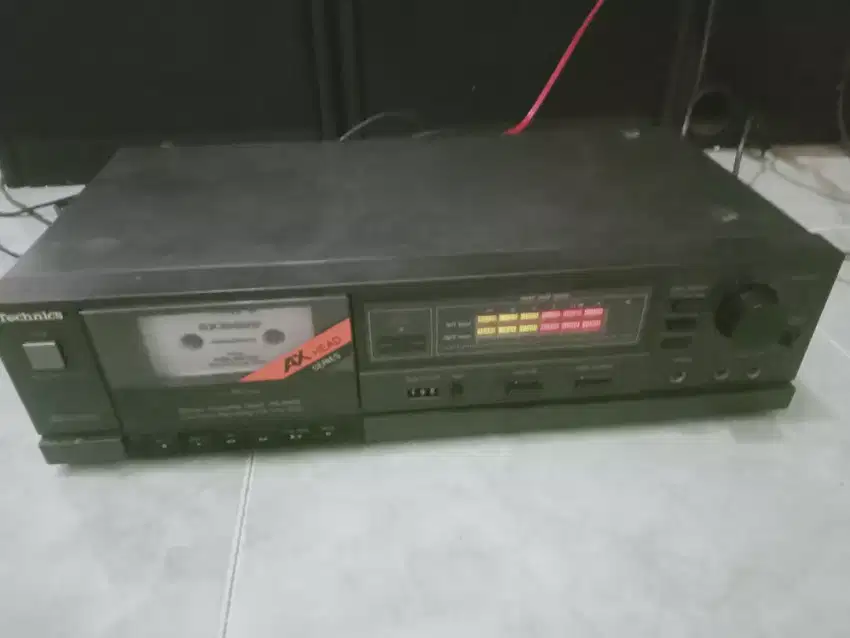 Stereo cassette deck tecnish rs-b105.