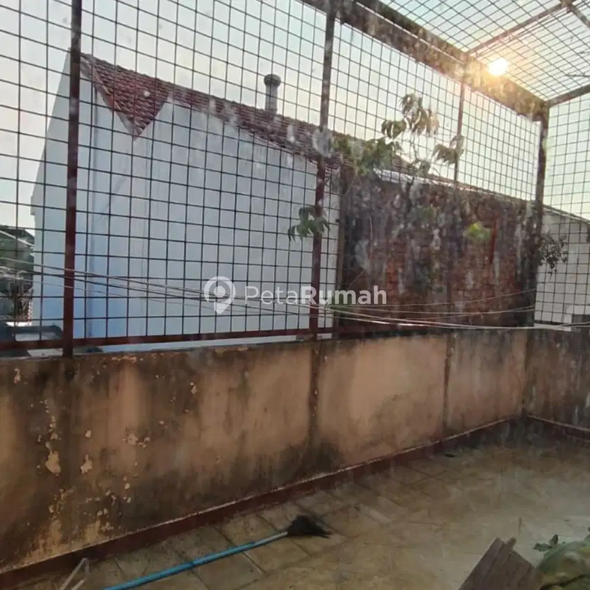 DIJUAL RUMAH JALAN RINGROAD KOMPLEK TAMAN SETIA BUDI INDAH I (Mike)