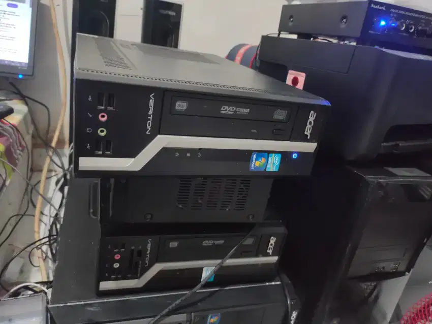 Komputer merk Acer i3