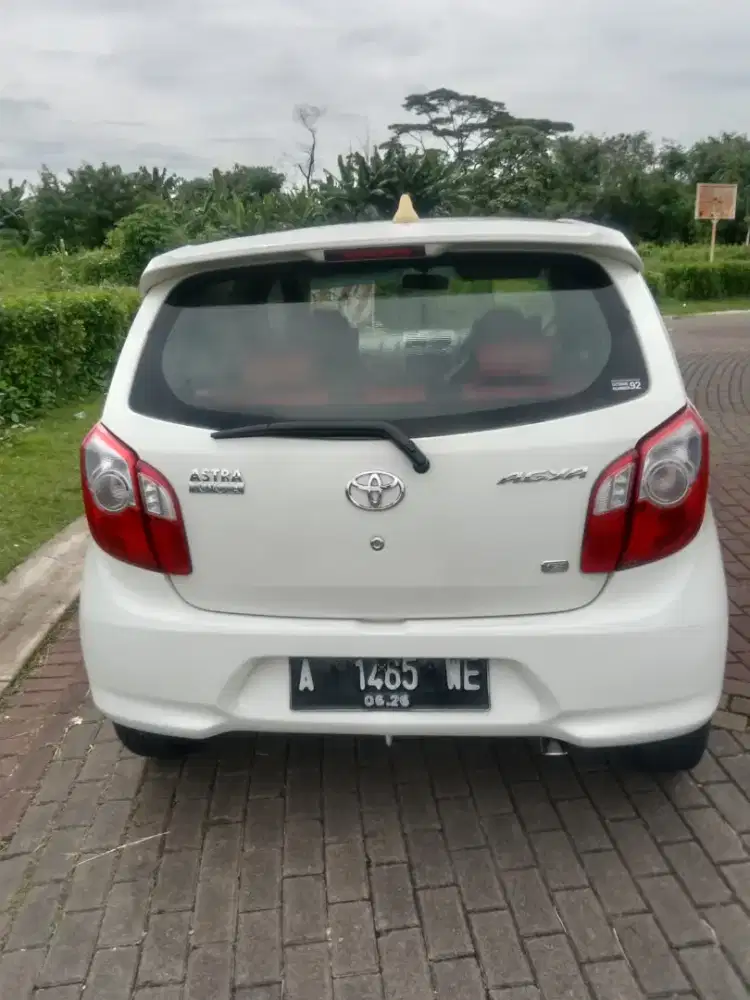 Jual cepat Toyota agya 2015 matic tipe G pajak hidup ayga