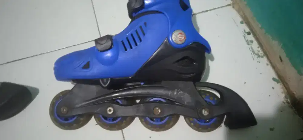 Jual sepatu roda kondisi baik