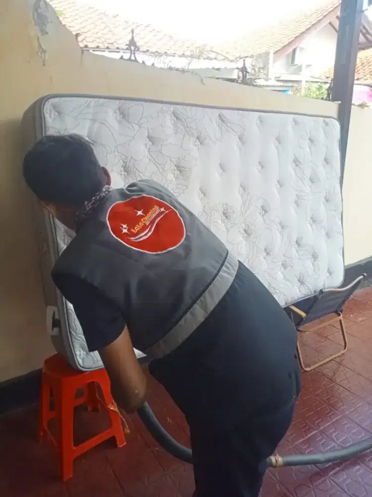 Jasa cuci karpet vinyl kasur sofa jok mobil