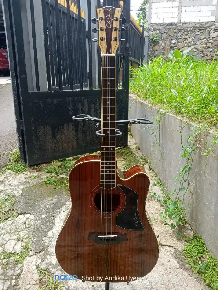 Gitar Akustik Elektrik Custom Premium Model ColeClark !!!