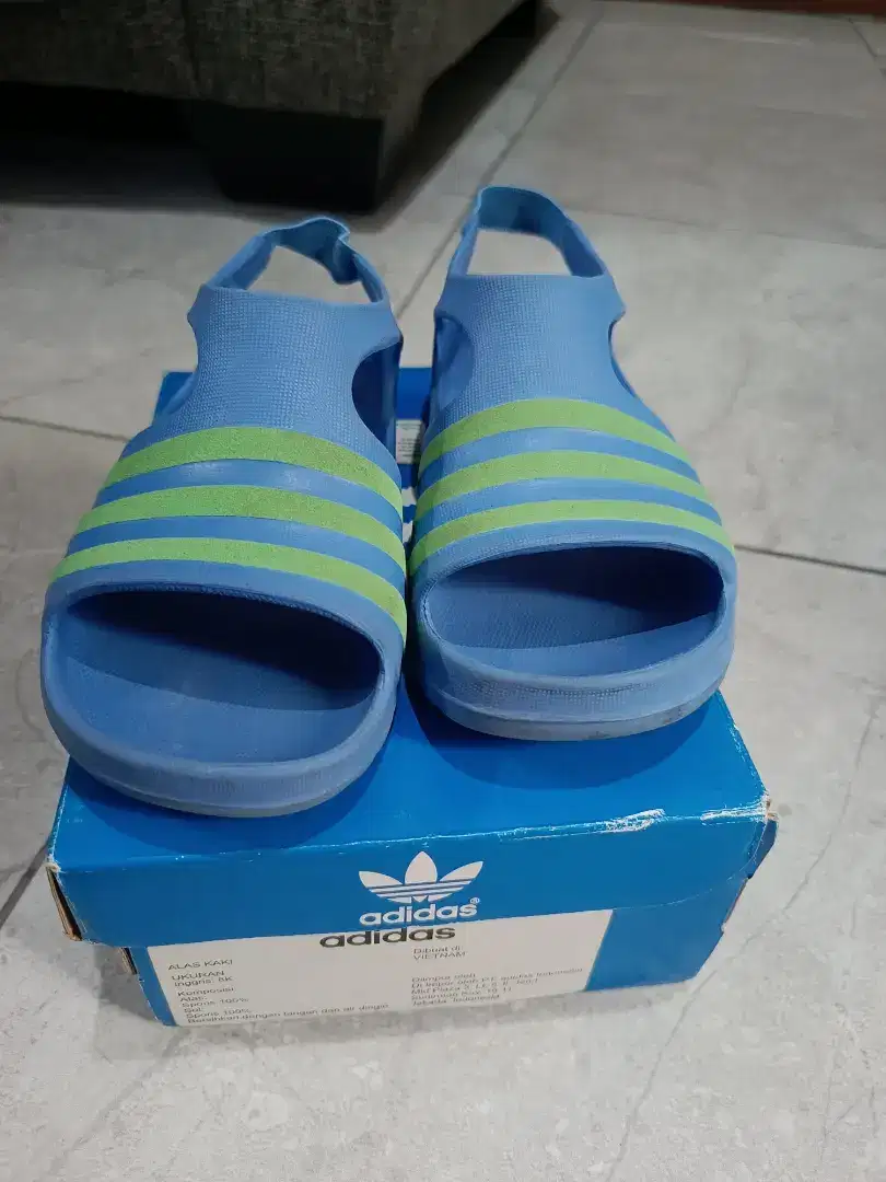 Sepatu Sandal Anak Rubber Adidas Adilette Play 1 Size FR 27