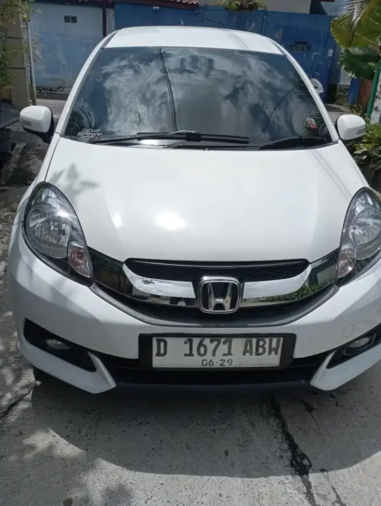 Honda Mobilio tipe E Th 2014 warna Putih