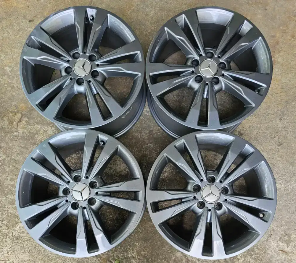 Velg oem mercy ring 18 original