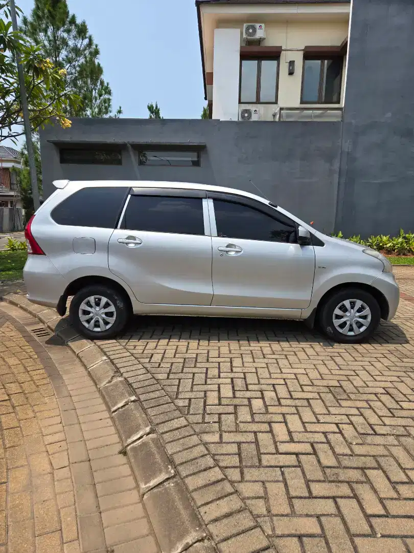 Toyota 2013 NEW avanza 1300 cc matic Pajak hidup