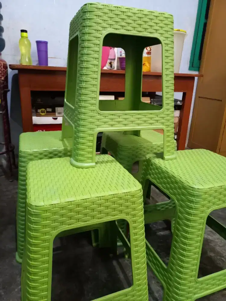 KURSI PLASTIK SECOND JARANG PAKAI