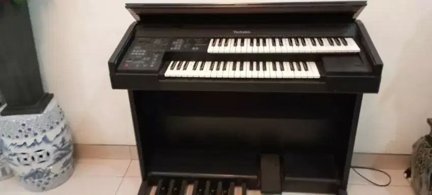 Jual cepat dan murah alat musik organ merek Tecniks