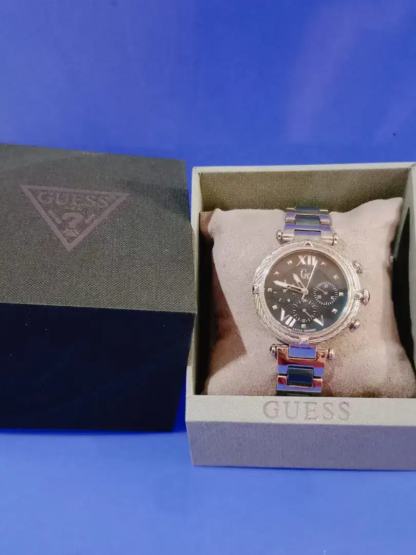 Jam tangan guess