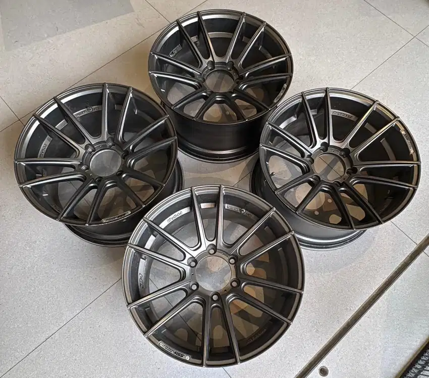 Velg Original SSW S232 R18x9.0 PCD 6x139.7 ET20 Fortuner Pajero