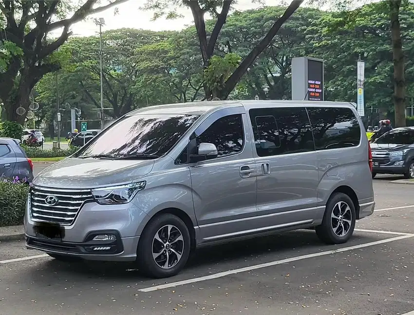 Hyundai H1 XG Diesel 2019 mulus terawat