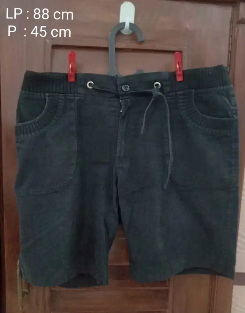 Celana Pendek Wanita Preloved