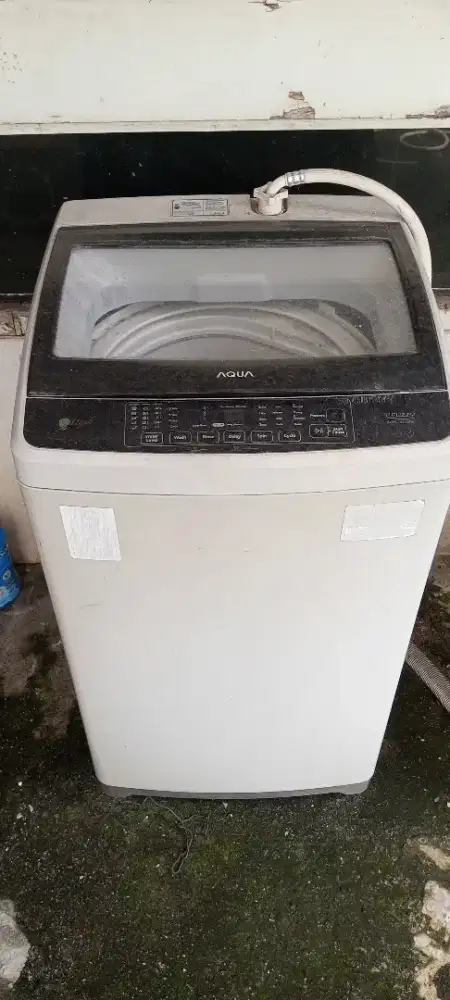 Mesin cuci brand Aqua
