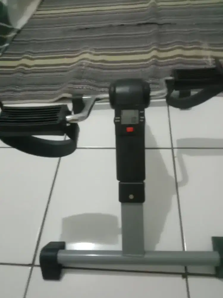 Alat olahraga kaki ada pengukur nya otomatis