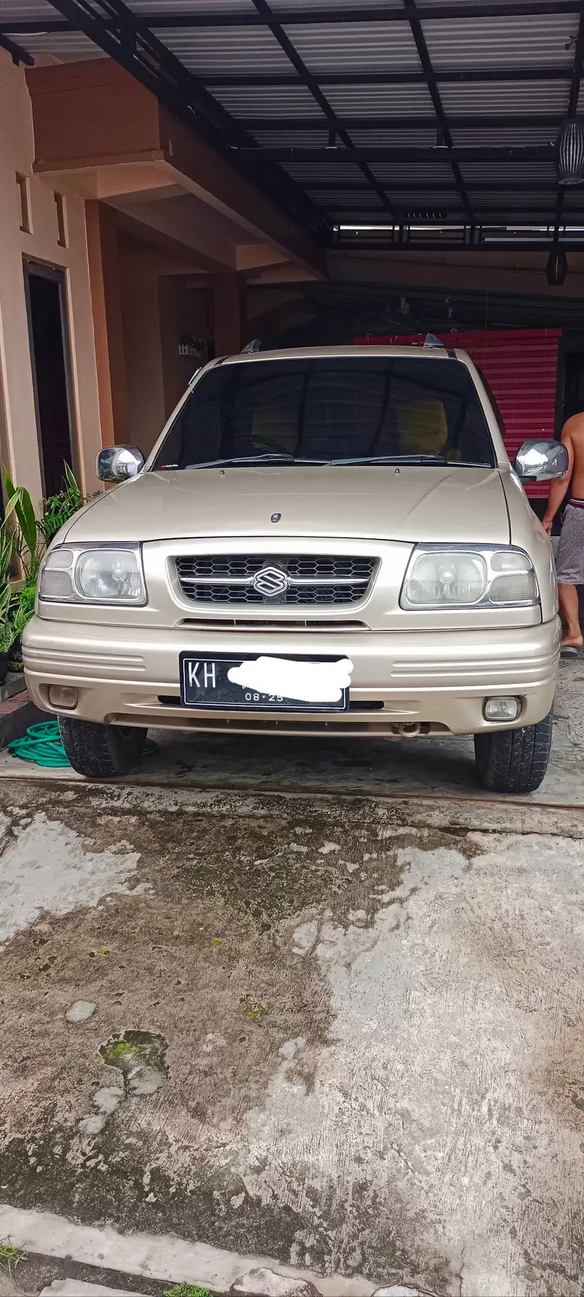 Dijual mobil Suzuki grand escudo 1.6 THN 2006