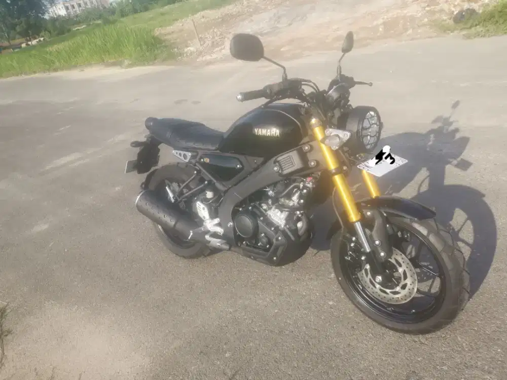 Yamaha Xsr 155 hitam tahun 2024 gress seperti baru.