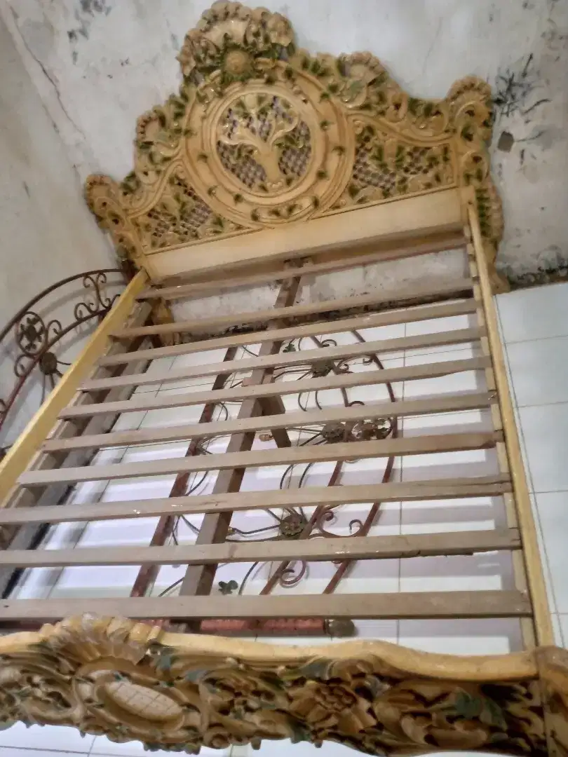 Dijual tempat tidur jati Jepara asli