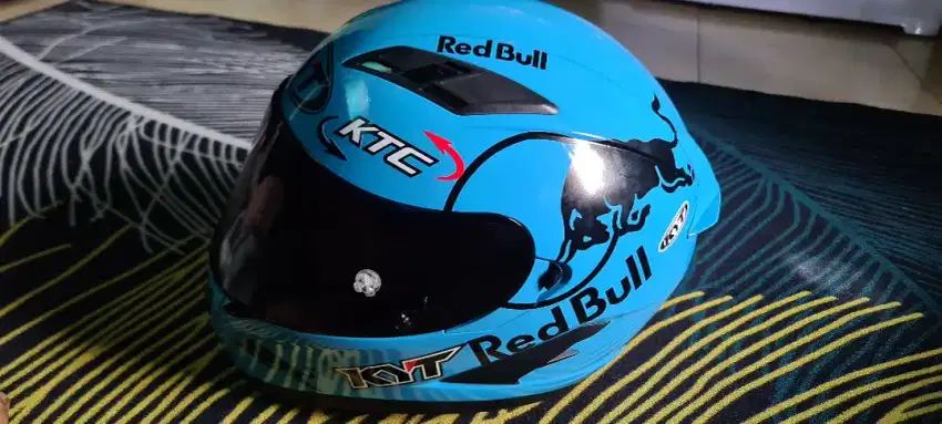 Helm KYT ORIGINAL masih new. C.,l0