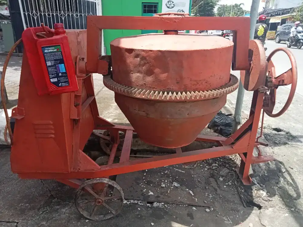 Molen cor merek Putra Mandiri 40 kg, mesin China 8 PK mantap