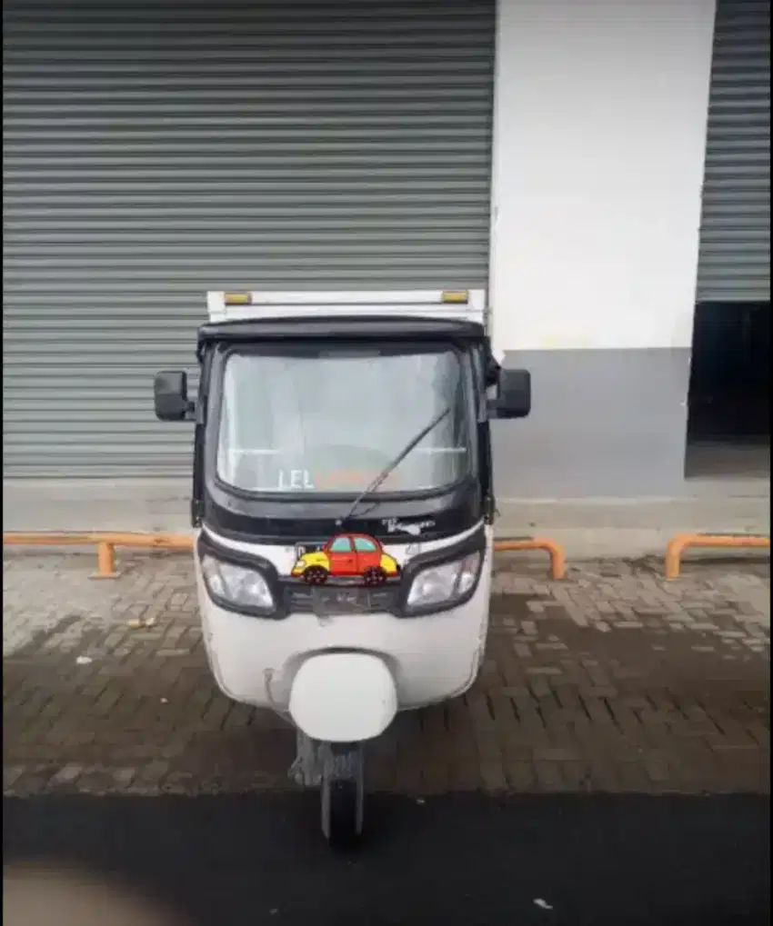 Bajaj tvs 3 tiga roda box masih rendah  bajaj buat usaha