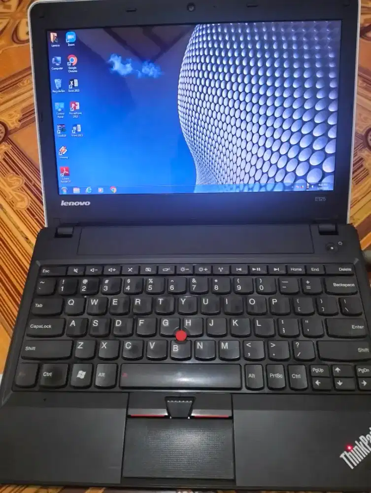 Laptop Lenovo E125