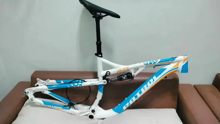 Frame Patrol 471 size M + Dropper Seatpost Exa Form