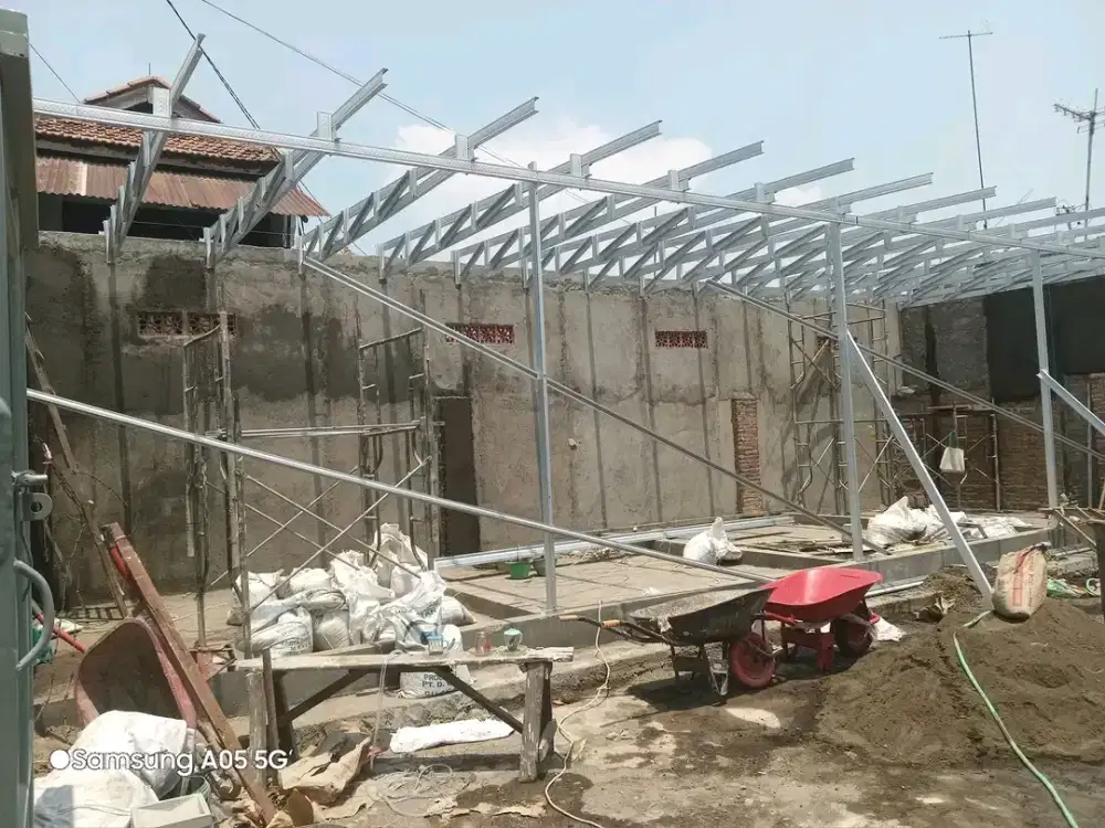 Jasa pasang atap baja ringan