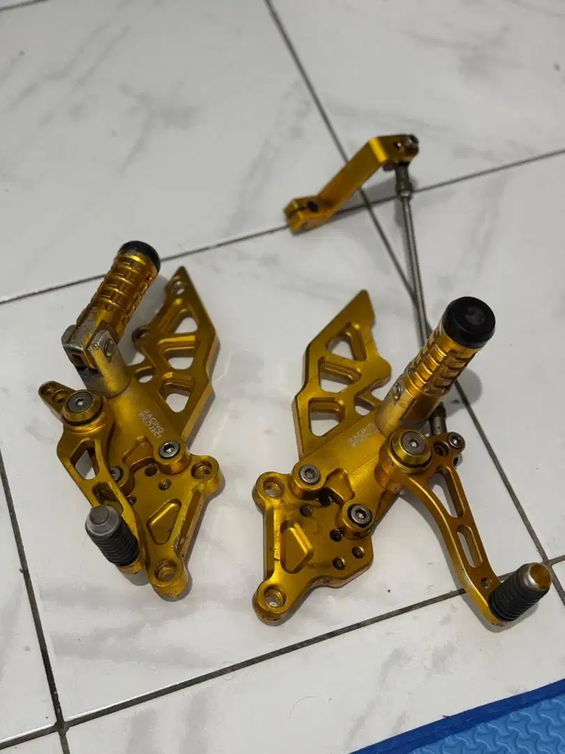 STEP UNDERBONE NUI