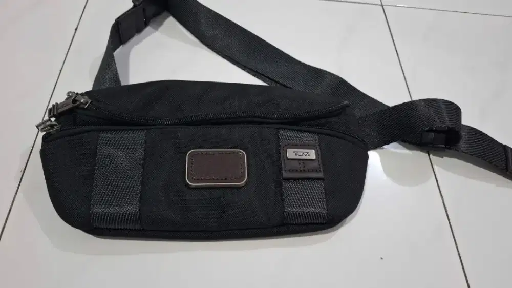 Tas Tumi Alpha Bravo Milton waistbag Tas Tumi pria