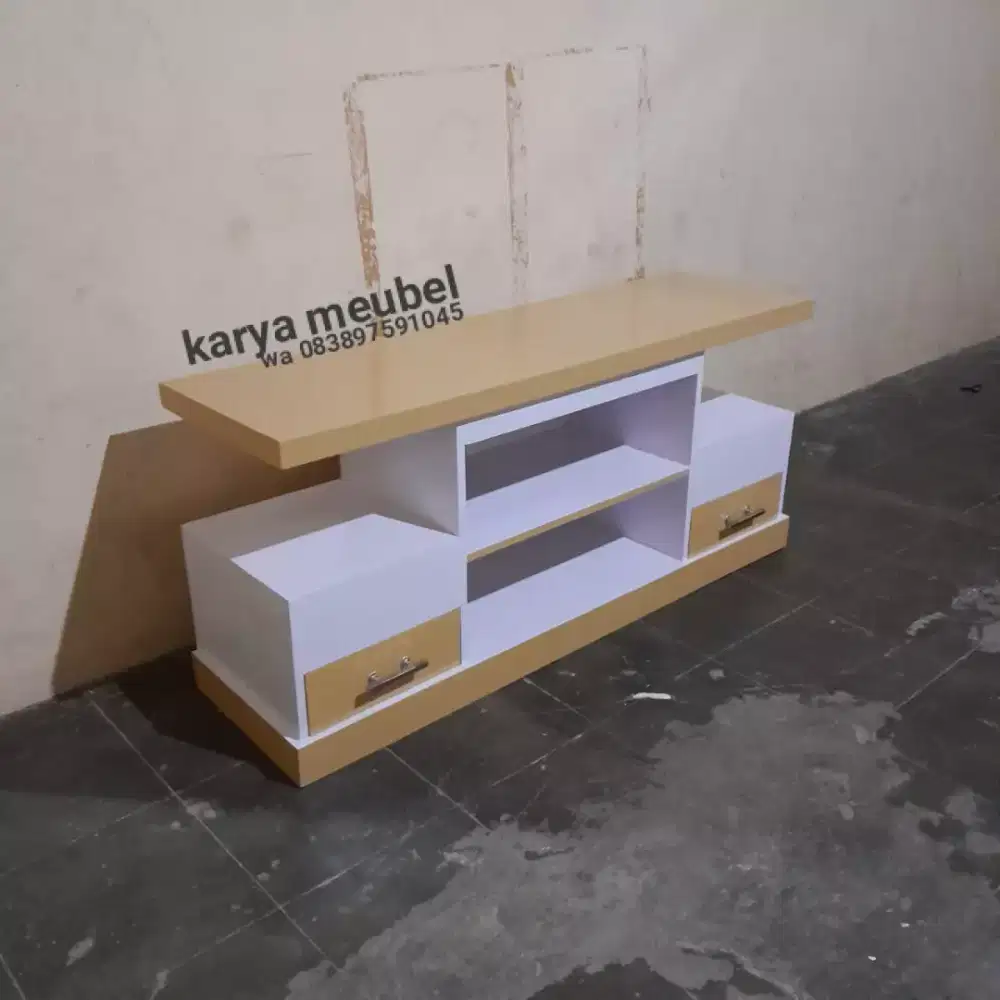 Meja tv minimalis