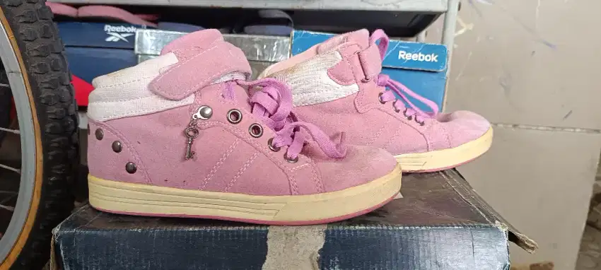 Sepatu anak perempuan pink ungu no 33