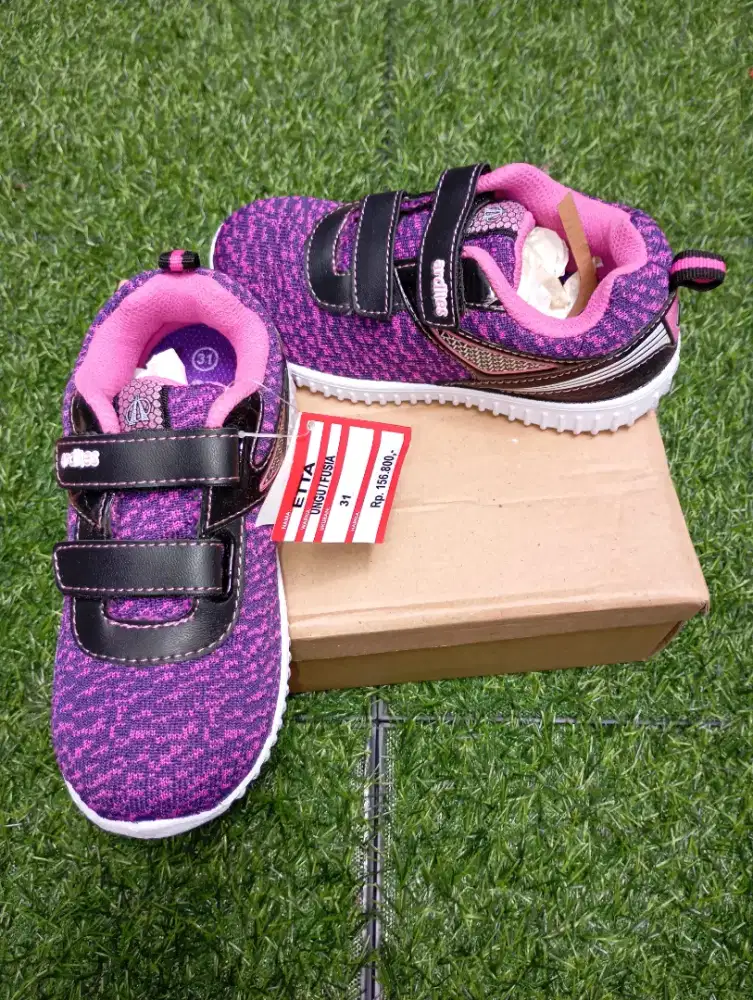 Sepatu anak brand mall murah