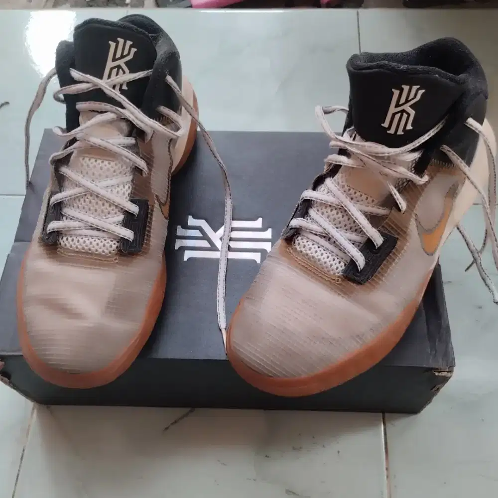 Sepatu basket Nike reebok diadora