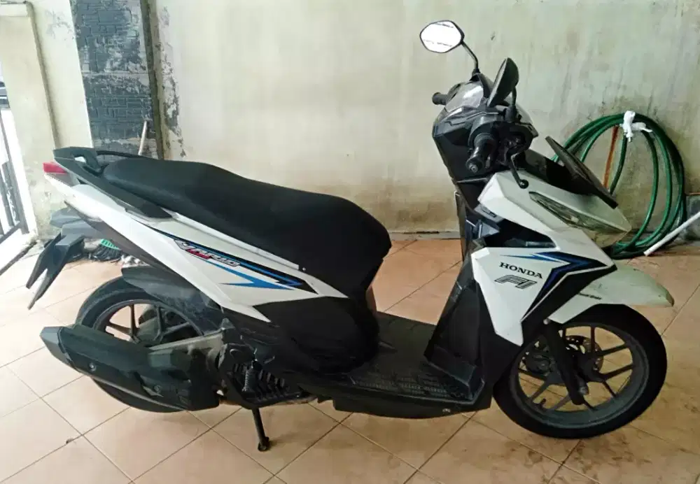 Honda Vario Techno 125 th 2017 putih