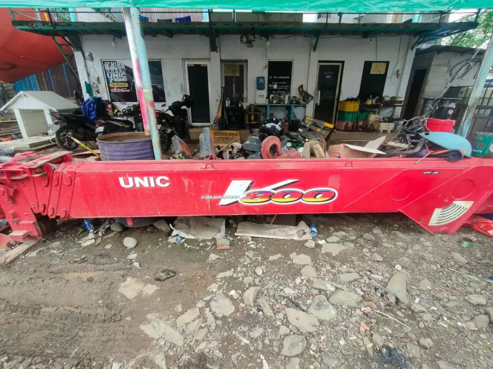 Dijual crane unic v800 5secsion kaki silang