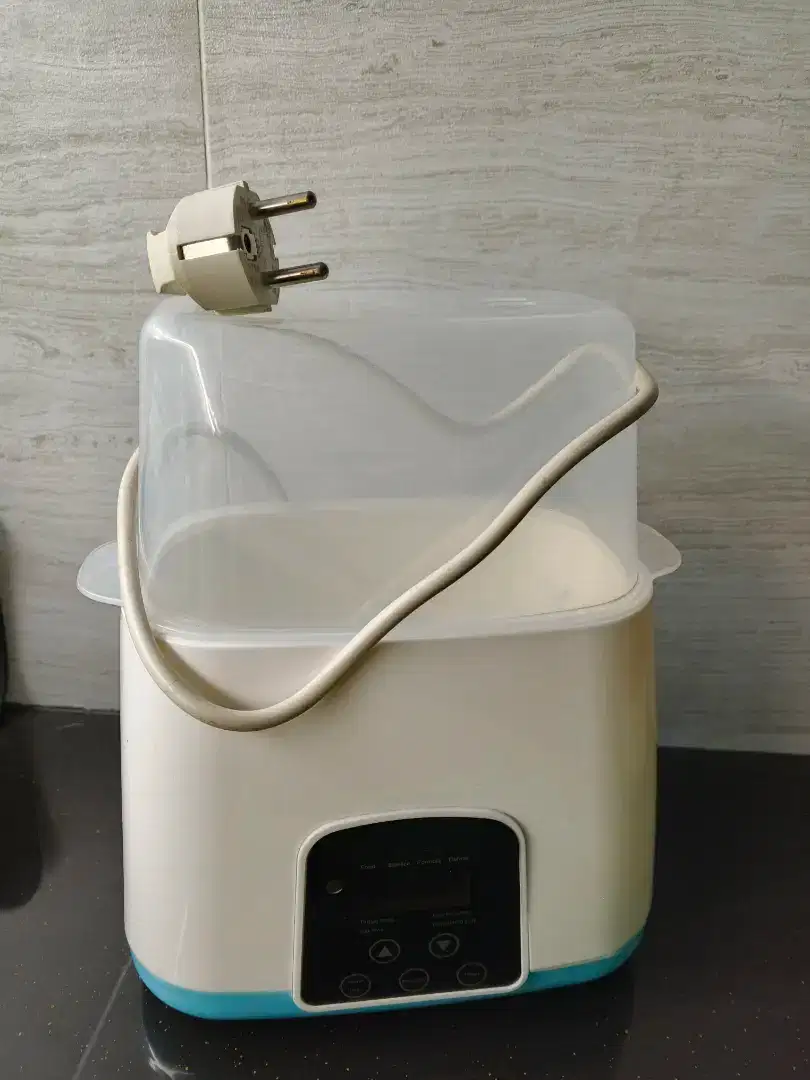 Baby bottle warmer and sterilizer