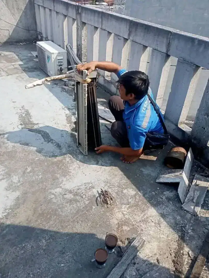 Melayani servis AC error,AC tidak dingin,bongkar pasang ac