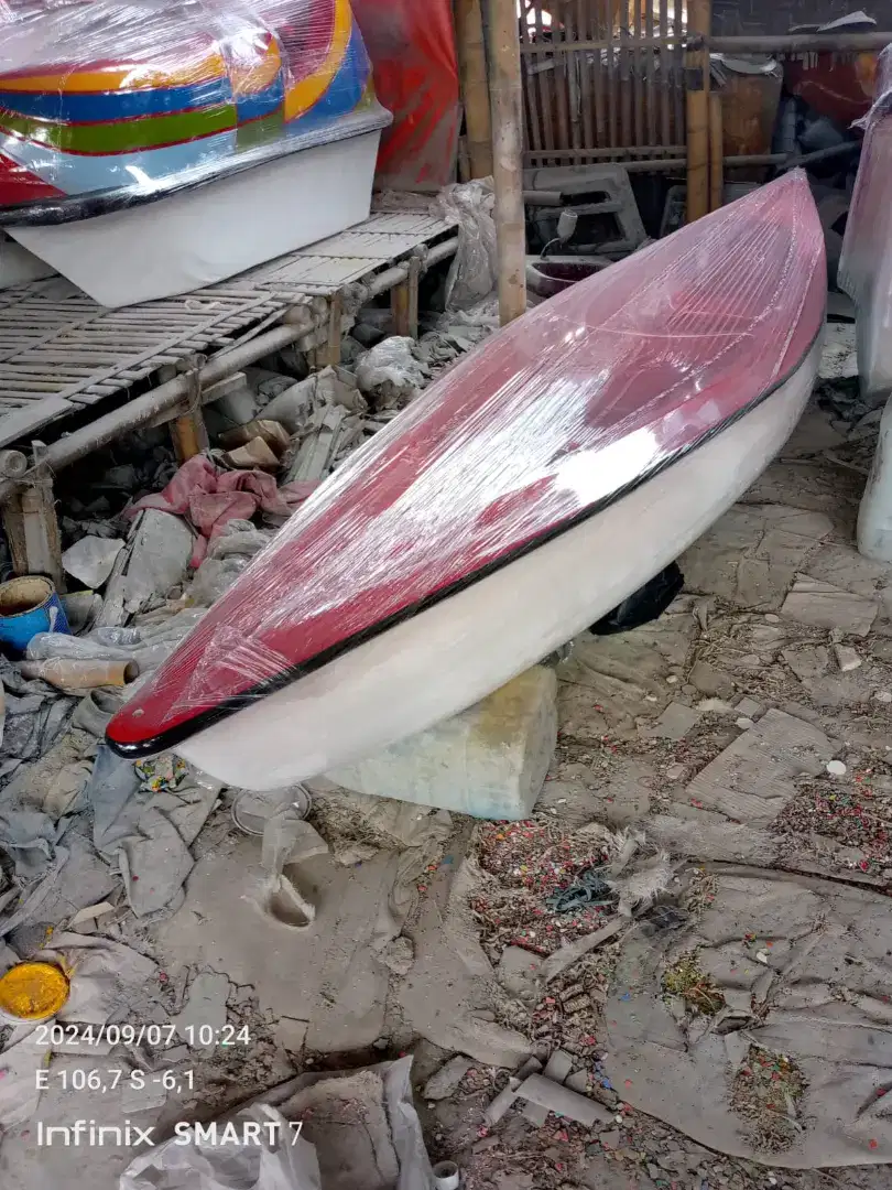 perahu kano,perahu dayung,perahu kayak,perahu sampan,perahu fiber