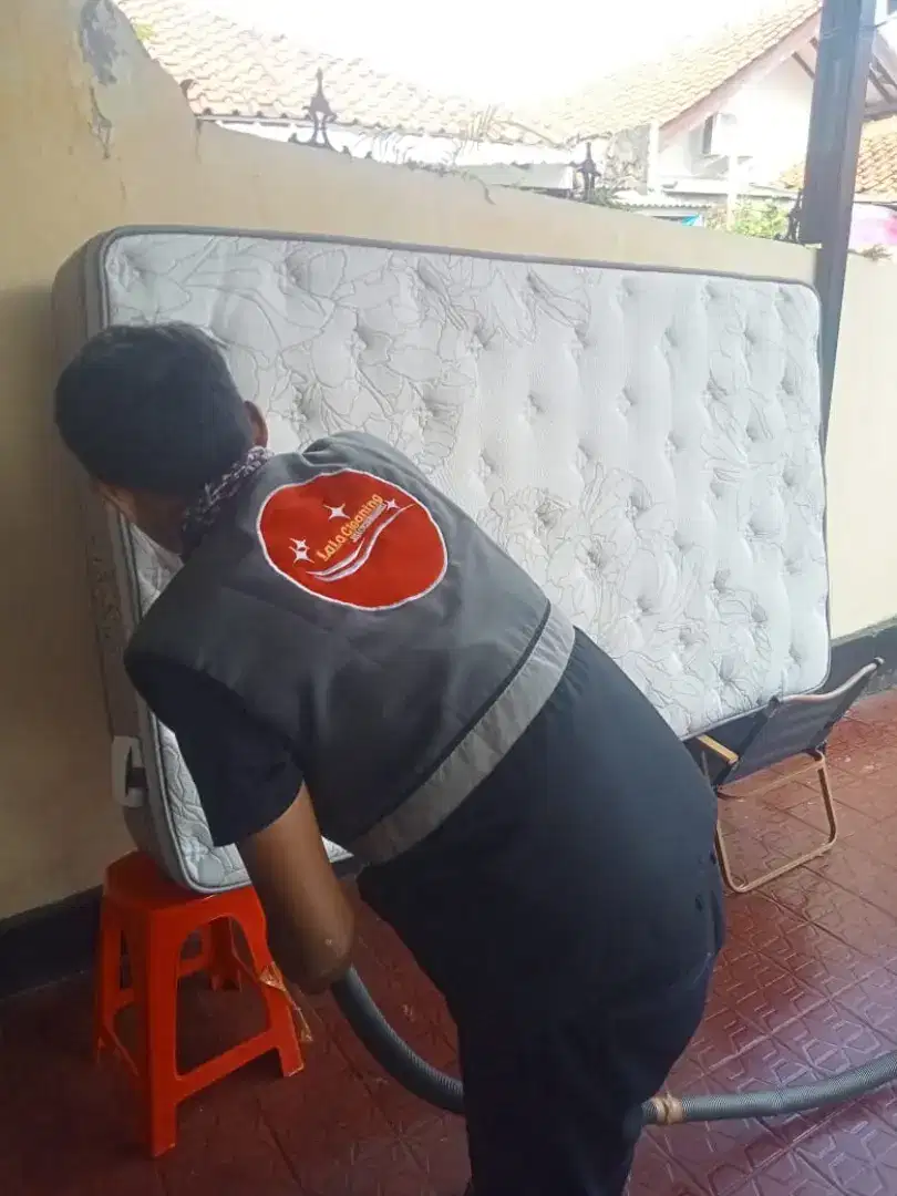 Jasa cuci kasur sofa jok mobil