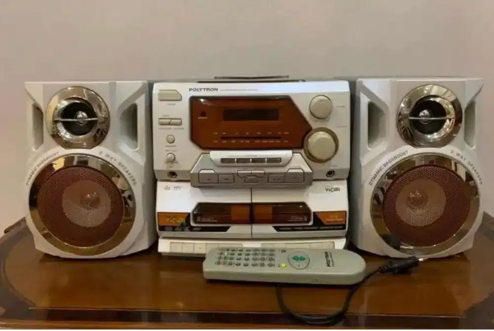 Polytron GV 802  SN: AR006481C5