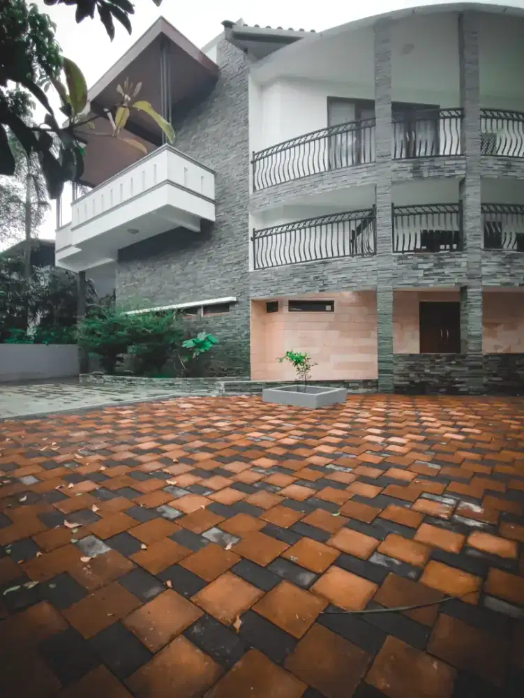 VILLA KOLAM RENANG / PRIVATE POOL VILLA BATU