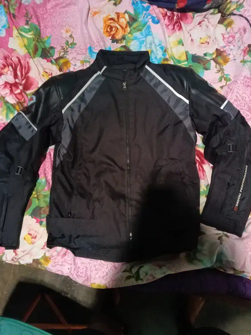 Jaket touring baru dipake 1x