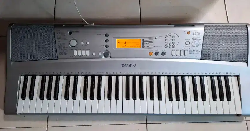 Keyboard Yamaha PSR-E303